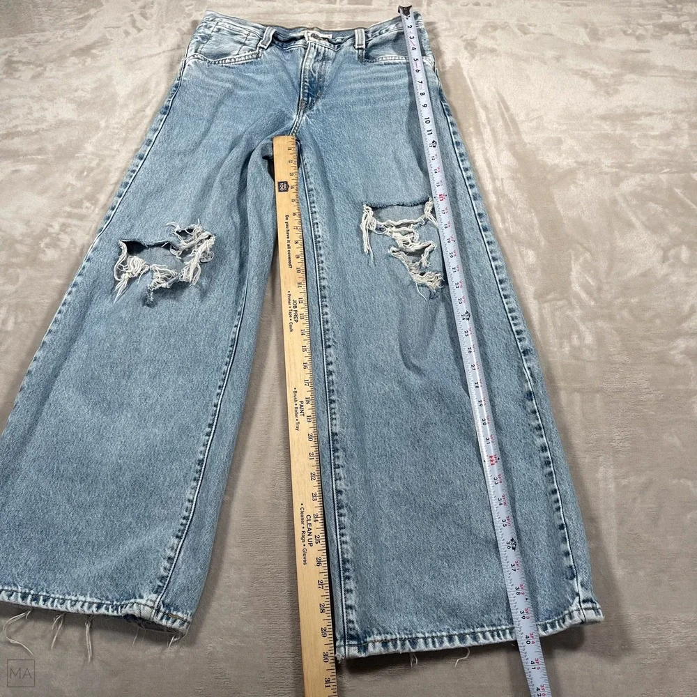 Levi's Women's Jeans '94 Baggy Wide Leg Distressed Denim Light Wash 28 Blue - Picture 5 of 8